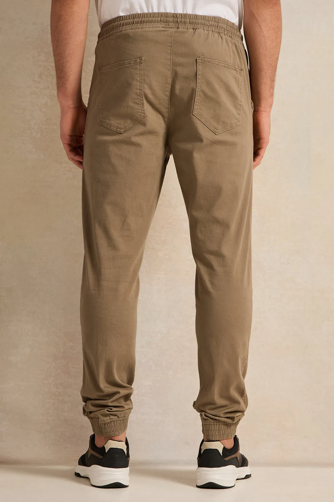 Men Brown Solid Active Track Pants